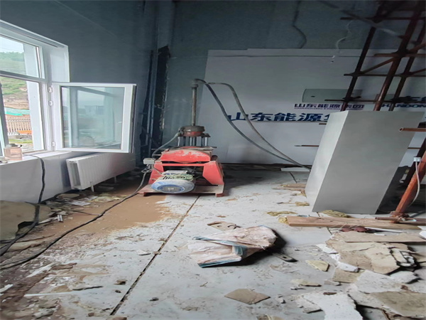 临江地基基础下沉墙体裂缝加固注浆顶升施工